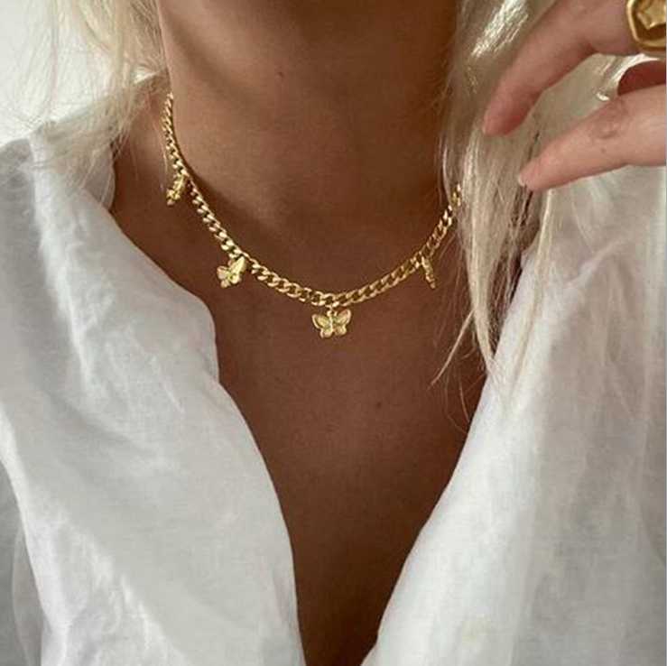 

Chokers Fashion Clavicle Chain Statement Butterfly Pendant Necklaces Gold Color Cuban Link Choker Short Neck Chains For Women Jewelry