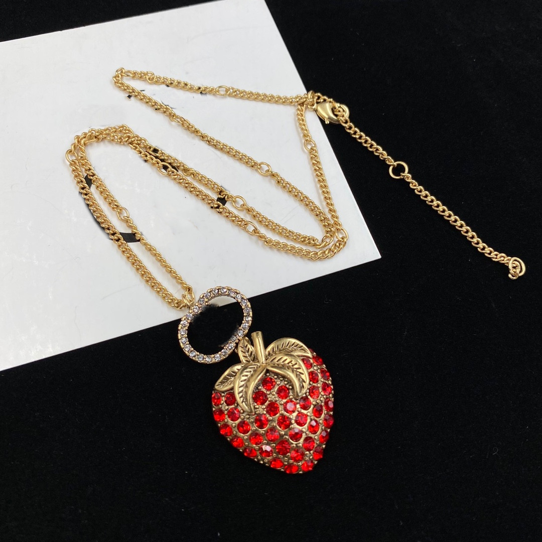 

Top Luxury Designer Necklace for woaman Diamond Strawberry Products Brass Necklaces Quality Fashion Jewelry Supply linkB