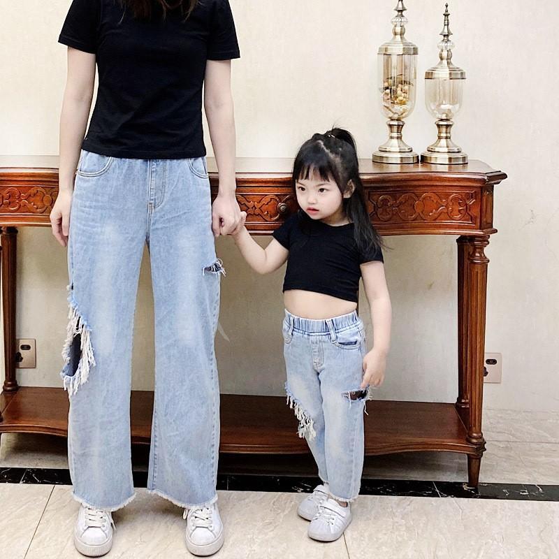 

Parent-child outfit Korean side bone ripped jeans girls 2020 new wide-leg straight straight loose Xuanya daddy pants1, Blue