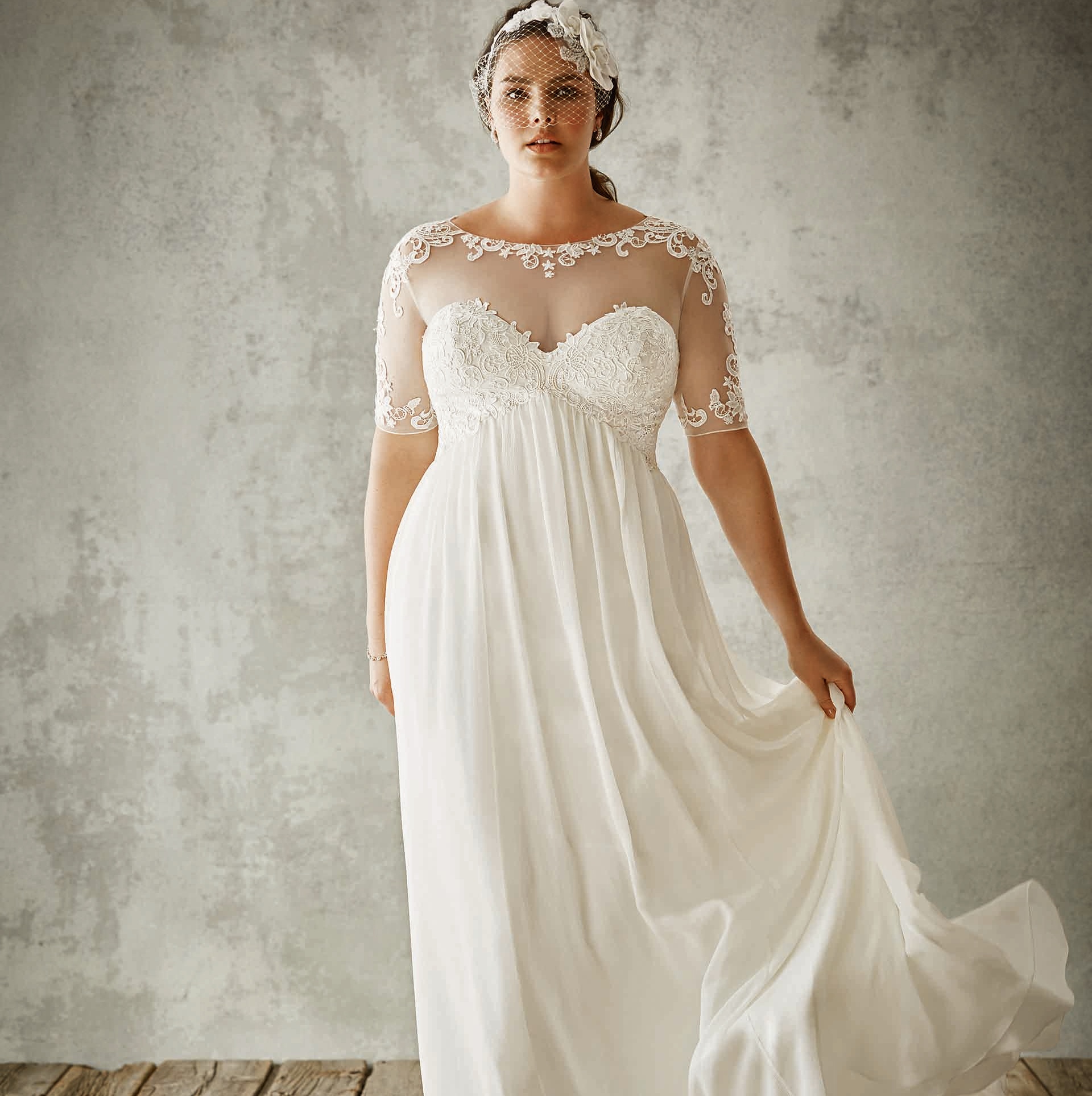 

Plus Size A Line Wedding Dresses Sheer Neck Lace Appliqued Bridal Gowns Bohemia Boho Beach Wedding Dress, Dark green