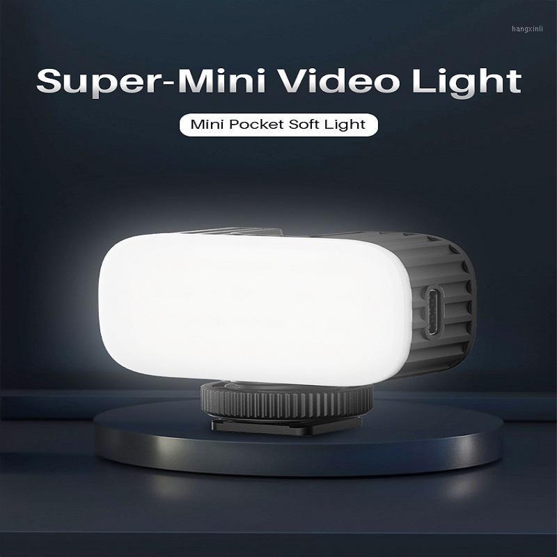 

Ulanzi VL30 5600K Mini Led Video Light With Cold Shoe Soft Fill Light Portable Vlog 340 LUX 2W 750mAh Type-C Charging1