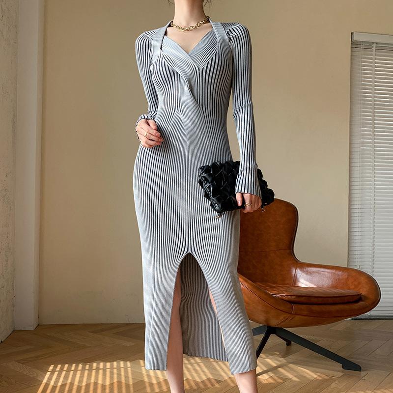 

16 needle heavy fall 2020 new v-neck waist kink split in long knitted dress, Black
