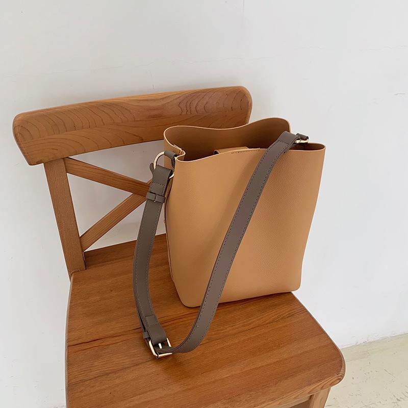 

New Fashion Solid Shoulder Bag Women Simple PU Leather Office Ladies Bucket Bags Single Shoulder Large Capacity Messenger Bag, White