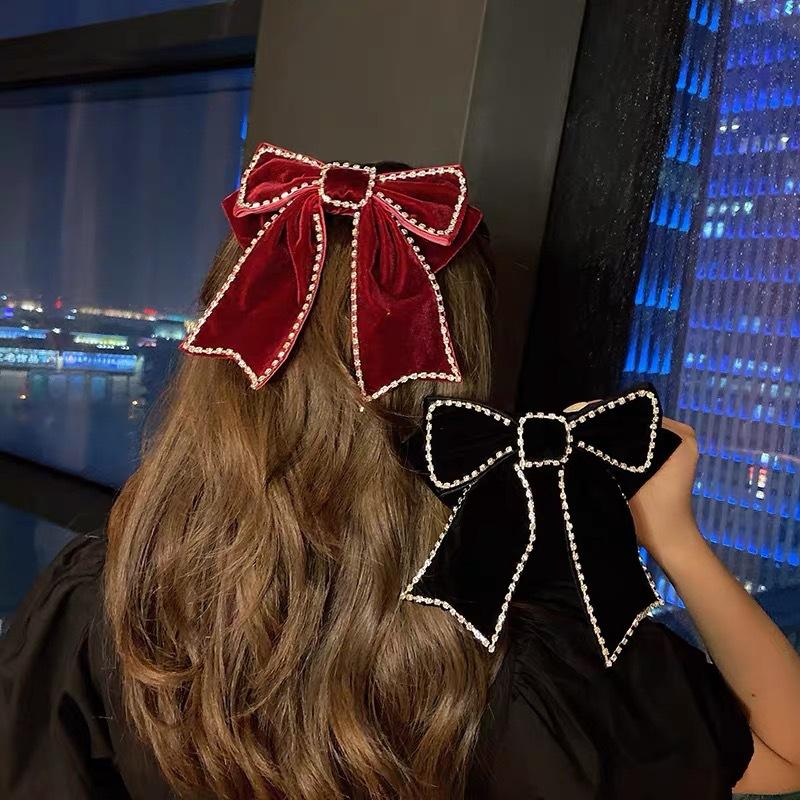 

WINYA Ladies New Fashion Elegant Bow Hairpin Black Velvet Material Top Clip Temperament Rhinestone Spring Hairpin