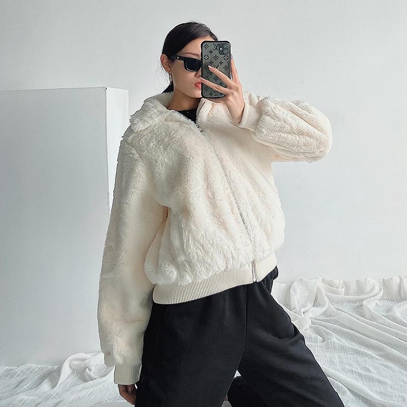 

WOMENGAGA Loose Short Hair Like Coat For Women' Autumn Winter Thickened Warm Plush Zipper Fur Top Fashion Z02N, White