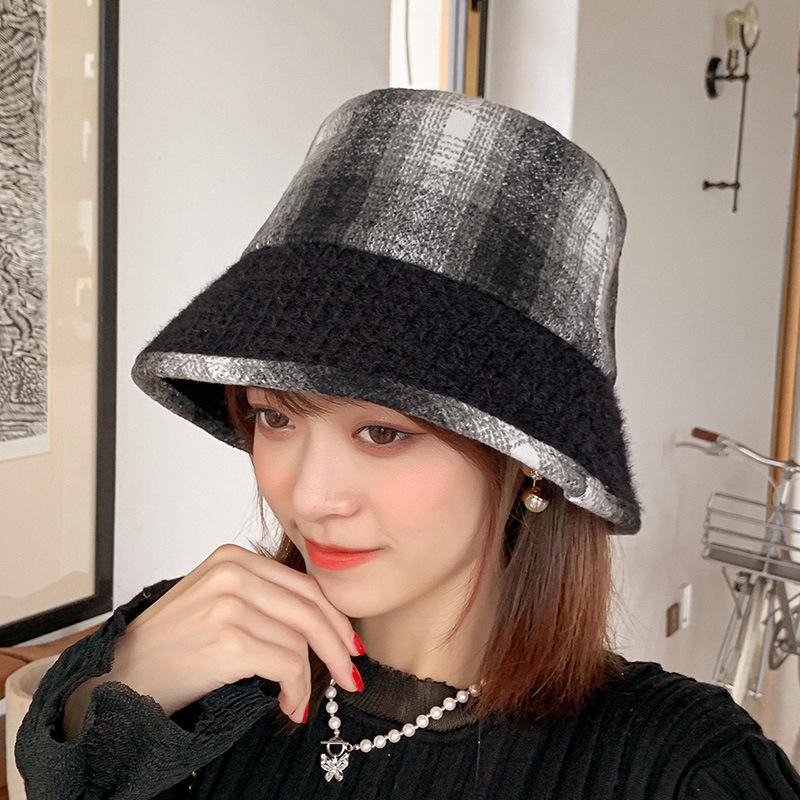 

Fisherman hat female autumn and winter version wild tide Japanese plaid plaid woolen thickening fashion face small basin hat, White