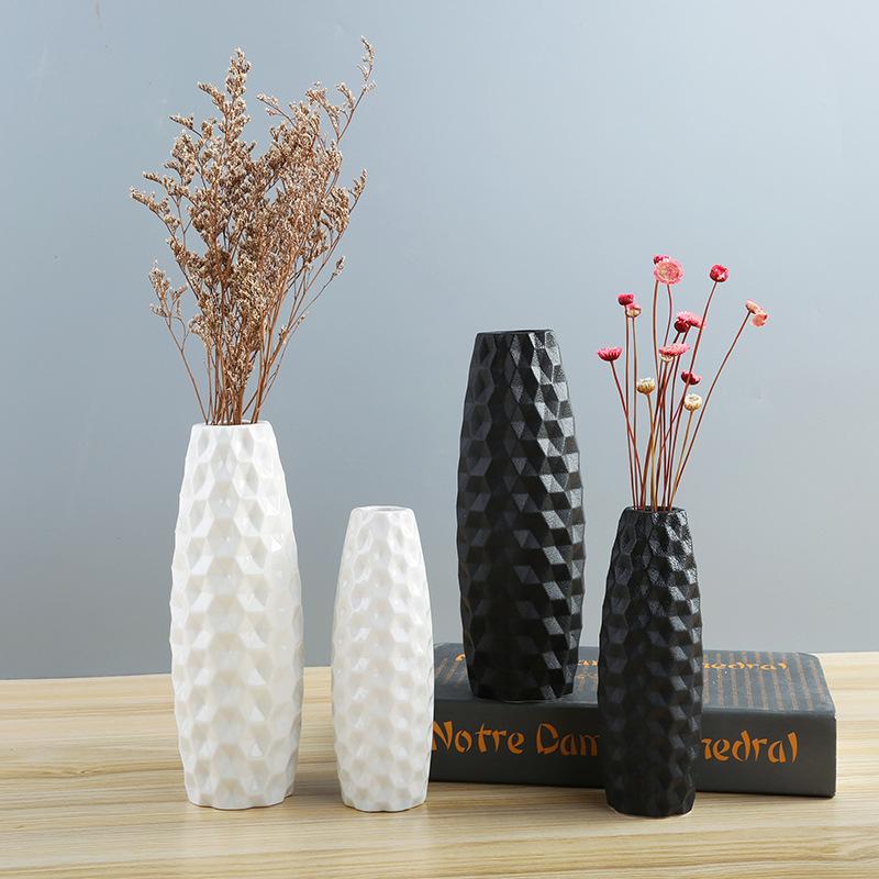 

New Crafts Ceramic Whiteware Flower Holder Vase Wholesale Nordic Decorative Grow in Water Ceramic Vase Ornaments