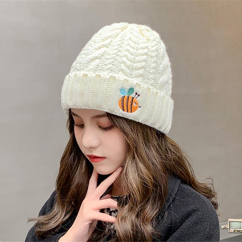 

New Bee Embroidery Beanie Hat Winter women Knitting Warm Skull Cap Soft Beanies Wholesale
