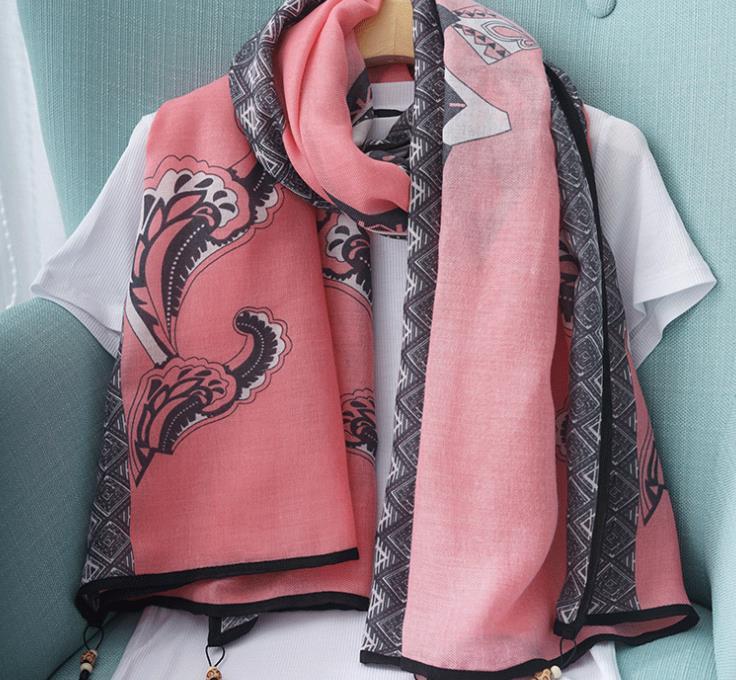 

2021 New Cotton Vintage Flower Print Tassel Scarves Shawls Wrap Women Floral Beach Scarf Hijab Headband 2 Color Free Shipping