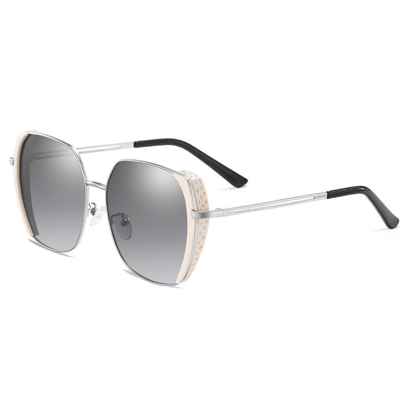

2021 Trend New Polarized Sunglasses Women Diamond Decoration Punk Gothic Sun Glasses Lady Outdoor Travel Driving Eyewear Shades