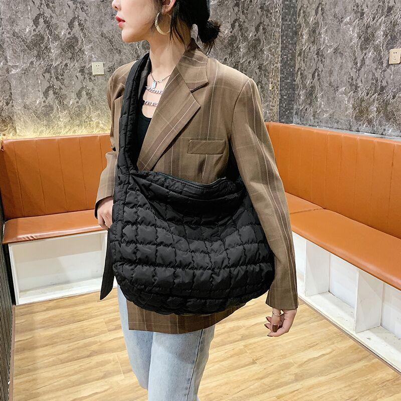 

Winter Soft Down High Capacity Big Shoulder Bag 2021 Quality Women's Designer Handbags and Purses Lady Hand Bag, Beige
