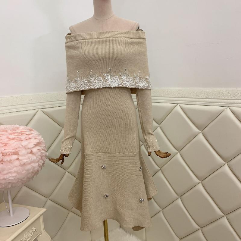 

New off shoulder long sleeve three dimensional elastic high waist Nail Drill knitted dress for women in autumn 2020 1030, Khaki