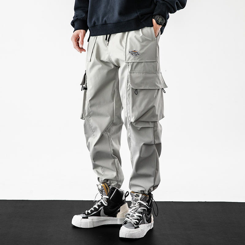 

2021 New Fashion Streetwear Men Jeans Loose Fit Big Pocket Casual Cargo Pants High Quality Hip Hop Joggers Techwear Cloth Baggy Trousers L9c, Black