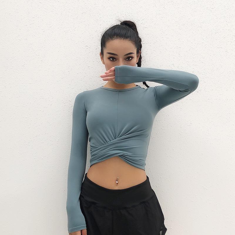 

Yoga Shirts for Women Long Sleeve Crop Top Thumb Fitted Gym Top Shirts Workout Running Fitness Clothes1, Black