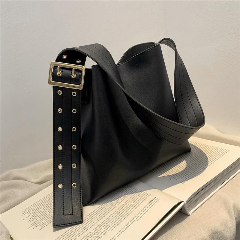 

Winter Trend Wide Strap Solid Bucket Bags For Women Large Capacity Soft Travel Bags High Quality PU Leather Crossbody 2021, Hot sale coffee