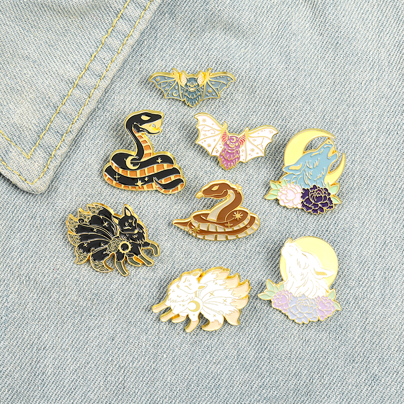 

Magic Fantasy Animals Enamel Pins Colors Nine Tailed Fox Wolf Bat Snake Brooches For Lover Gift