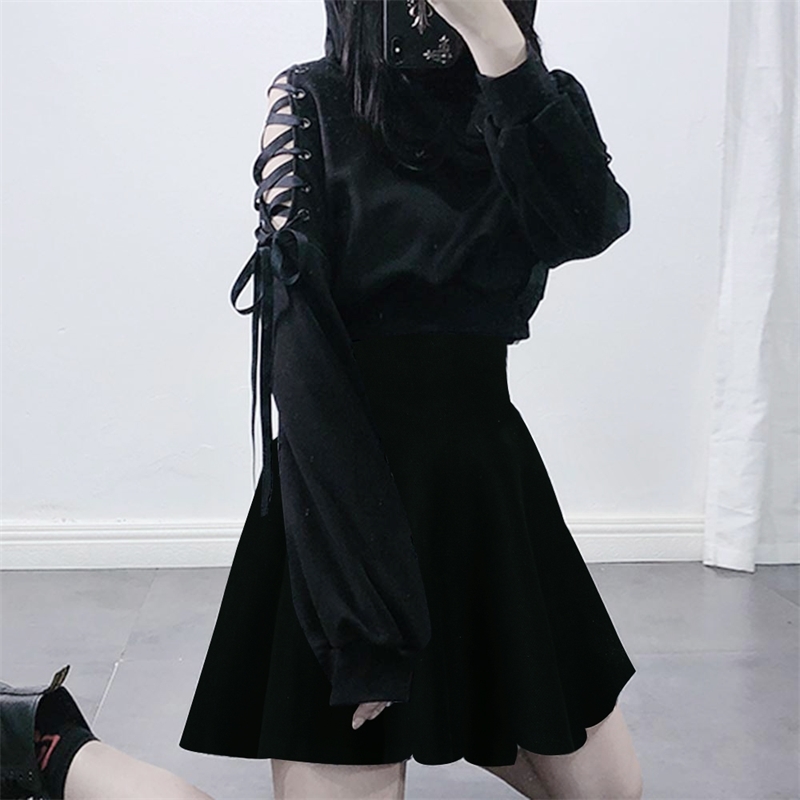

Rosetic Gothic Streetwear Black Hoodie Women Cat Ear Hooded Sweatshirt Goth Cool Hollow Ripped Hoodies Short Tops Spring LJ200810