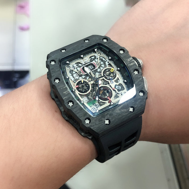 

Merry Christmas to you Mechanical Movement Crystal Glass Mirror Carbon Fiber Case Rubber Pin Buckle 50mm 43mm Thickness 15.5mm With box C76