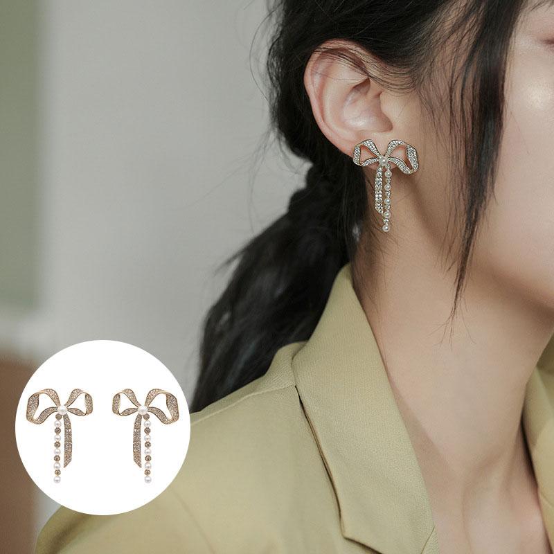 

Bowknot Stud Earrings Imitate Pearl Rhinestone Ear Decoration Party Jewelry Cold Wind Alloy Crystal Material Sweet Temperament