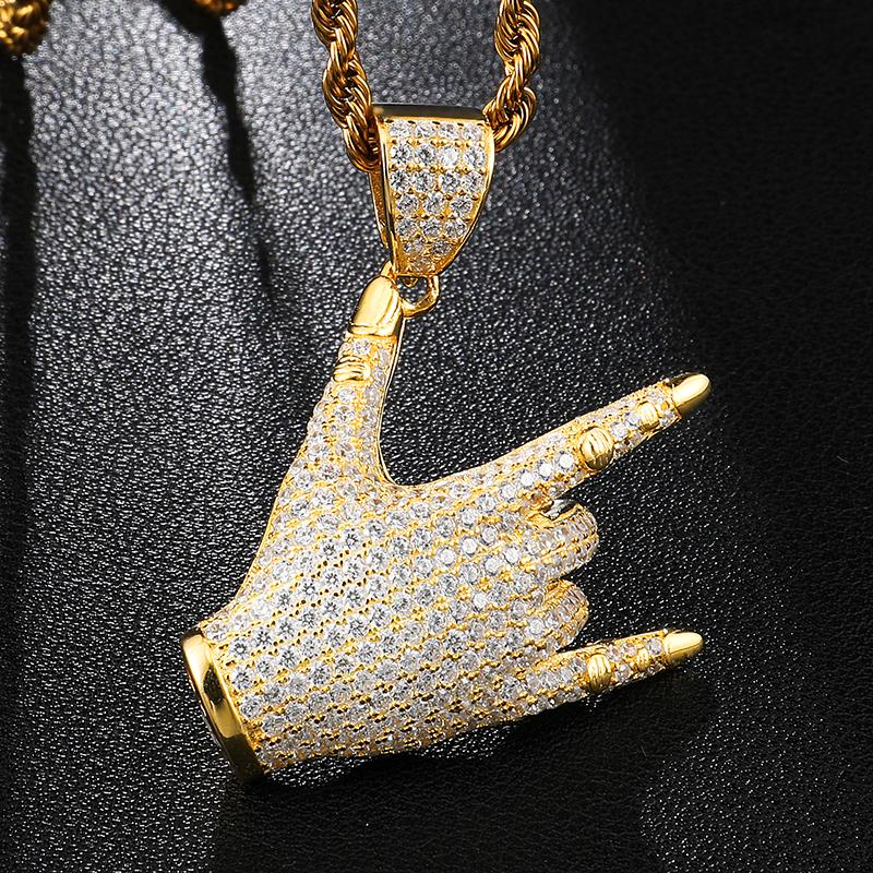 

Pendant Necklaces D&Z Iced Out Bling CZ I LOVE YOU Sign Hand Necklace Street Rock Gesture For Men Hip Hop Jewelry