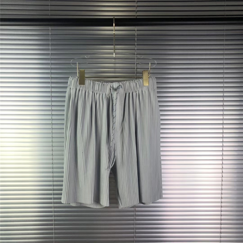 

2021 New Pleated Shorts Women Joggers Drawstring Homme Plisse Breechcloth Men Clothing 0mpd
