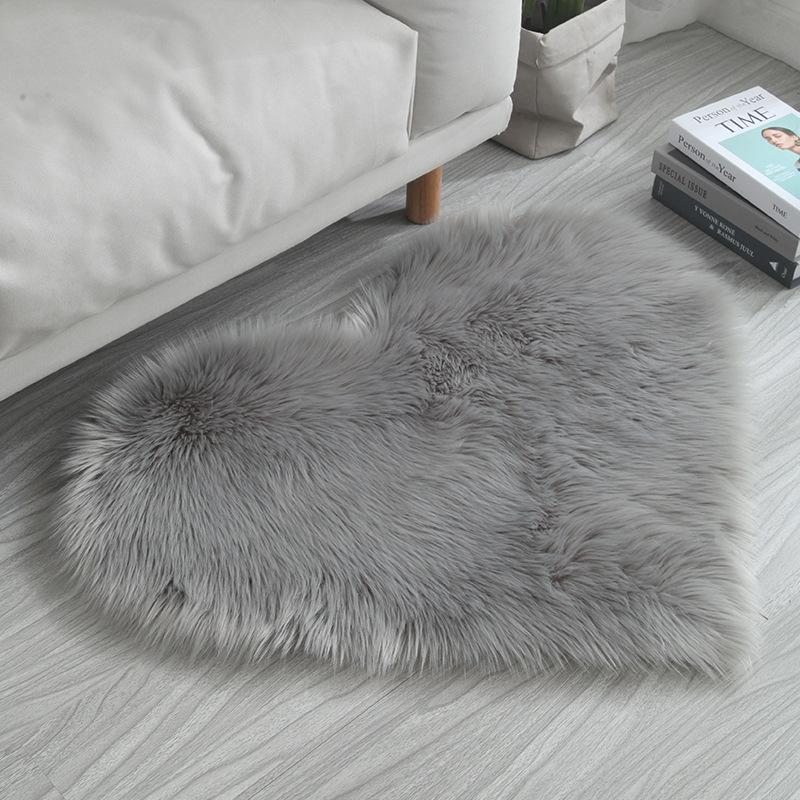 

High Quality Plush Artificial Wool Rugs Shaggy Love Heart Floor Fluffy Mats Living For Kids Room Area Carpets Bedroom Carpet, Black