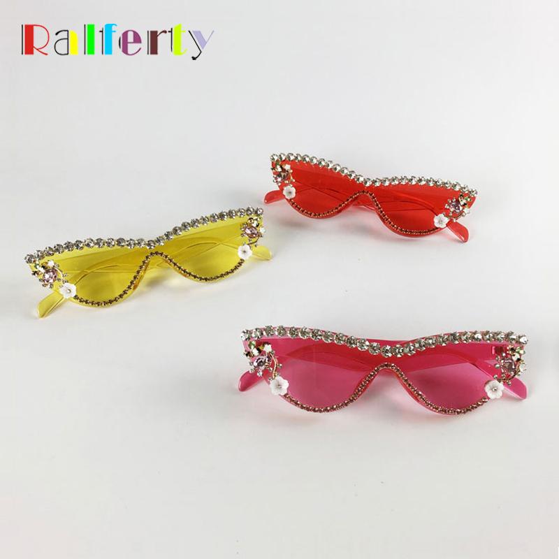 

Ralferty Women Luxury Cat Eye Sunglasses Bling Rhinestone Crystal Sun Glasses Women 2020 Flower Decorated Shades Oculos G1904
