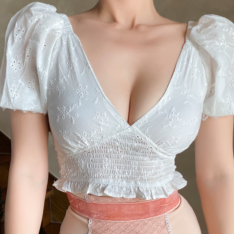 

2021 New Super Nice French Vintage White Girl Embroidered Gather Waistline Short Sleeve with Sexy V-neckline From Women Tops and 5M7E
