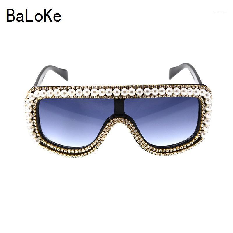 

new women fashion sunglass square lens crystal+pearl shining oversize baroque retro sunglasses retro decoration1