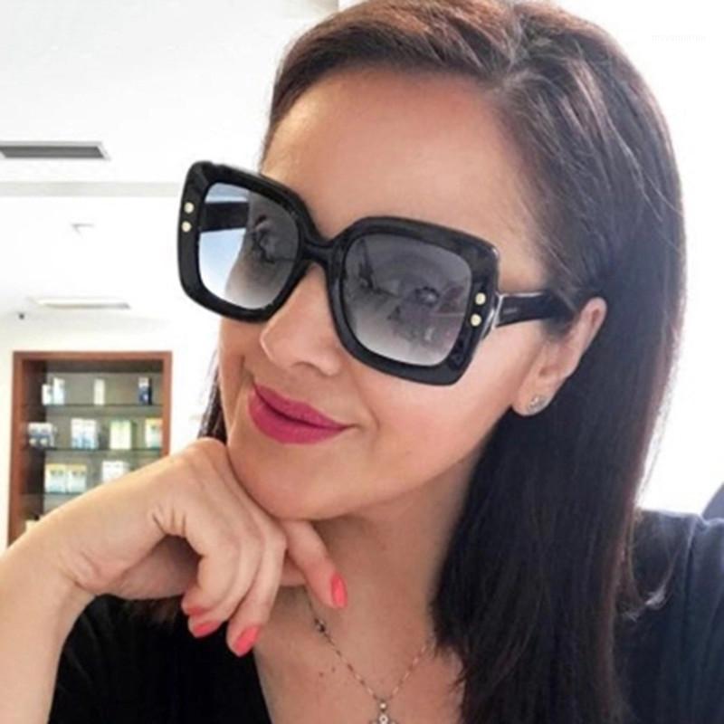 

Oversized Sunglasses Women Luxury Transparent Gradient Sun Glasses Big Frame Vintage Eyewear UV400 Glasses for Lady1