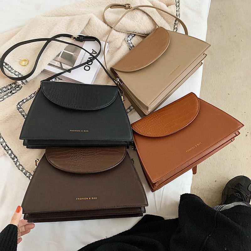 

New texture women's bags 2021 new trend one-shoulder retro messenger bag simple luxury personality small square bag, Black