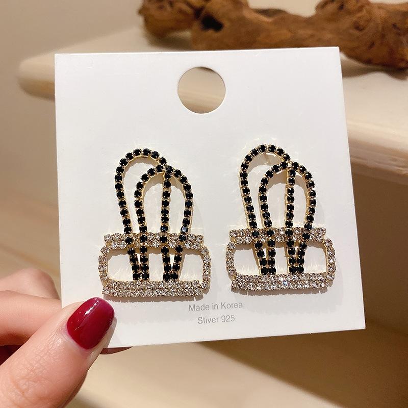 

Unusual Personality Exaggerated Rhinestone Piercing Earring Elegant Geometric Big Stud Earring Temperament Women Fashion Jewelry
