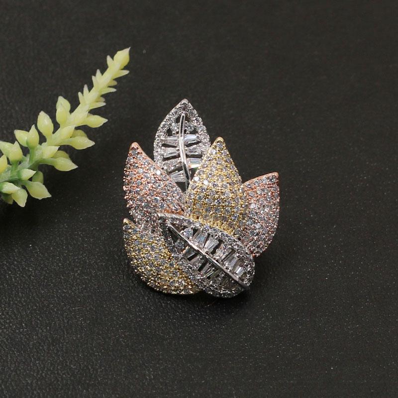 

Vanifin Fashion Jewelry High Quality Exquisite Leaf Brooch Pin design for Engagement Wedding Micro Paved Zircon Popular Gifts