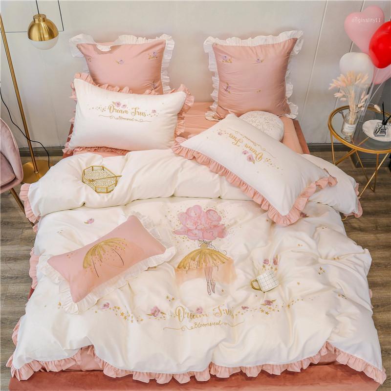

42 Princess style Egyptian cotton bed linen Soft Satin bedding ruffles duvet cover pillowcases bedspreads 1/4/6pcs sets1