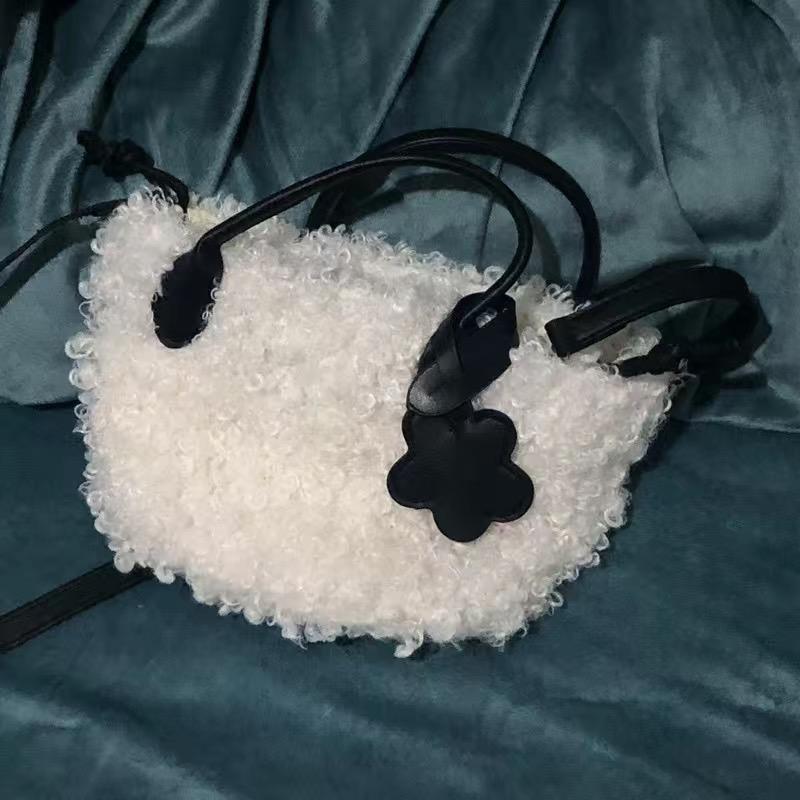 

Solid Color Women Soft Plush Shoulder Bags Fashion Ladies Drawstring Tote Purse Handbags Faux Fur Lamb Wool Female Crossbody Bag, White