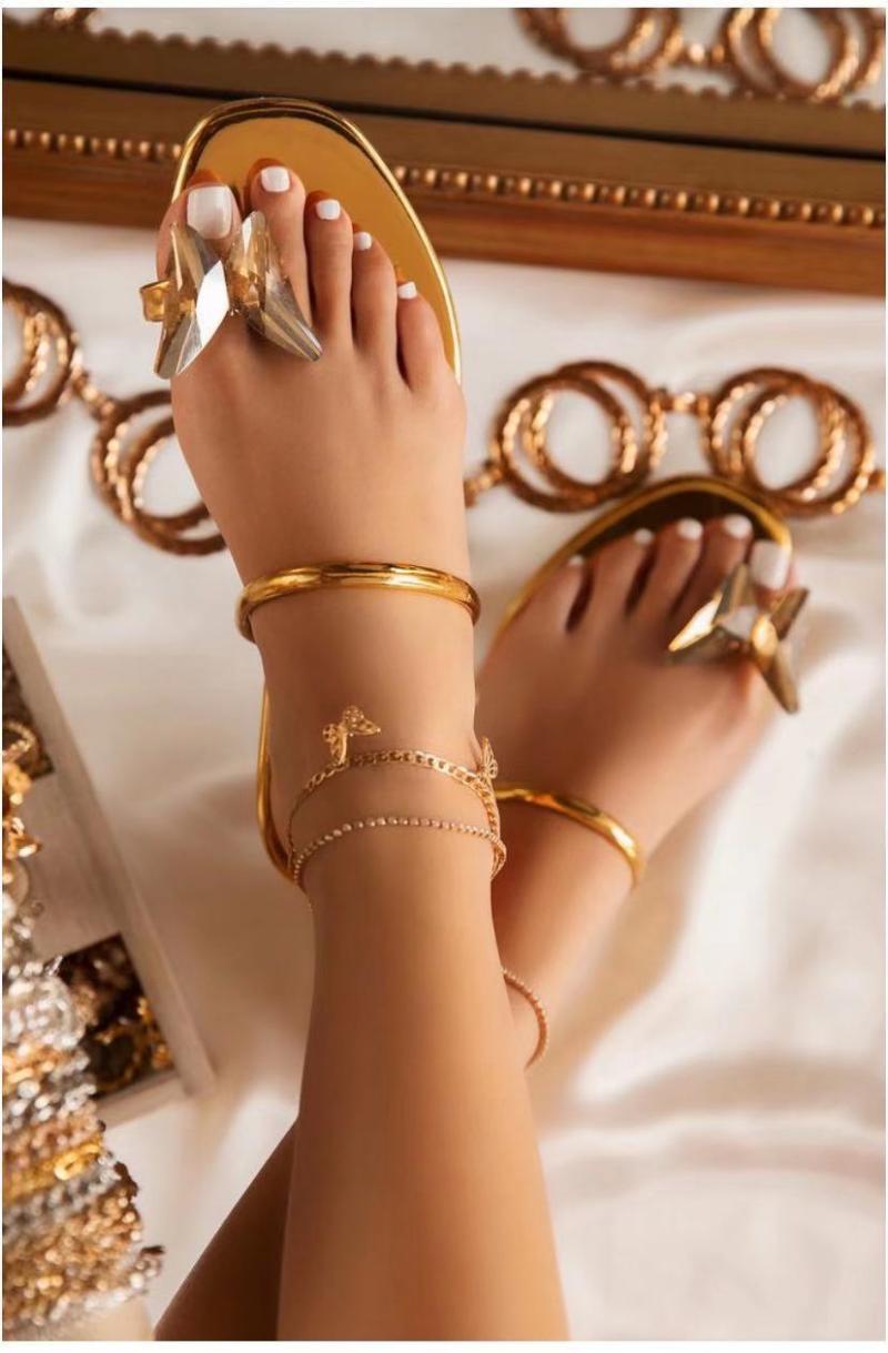 

2021 summer new style with rhinestone golden butterfly single finger women beach sandals outdoor leisure all-match ms slippers41, Beige