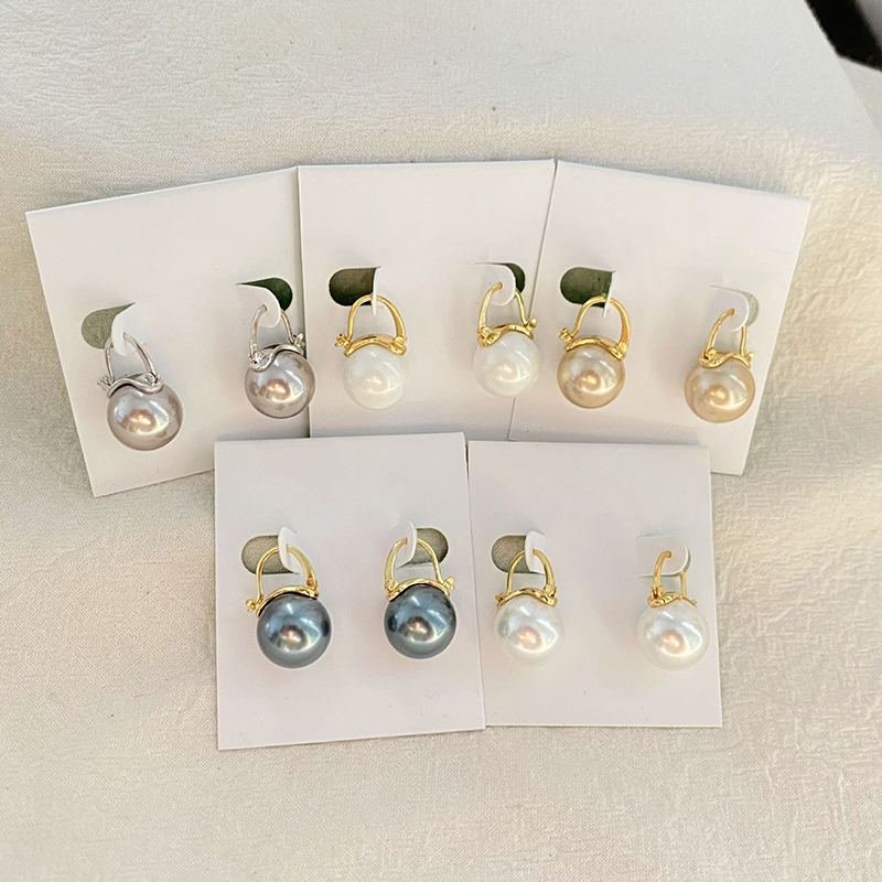 

Pearl Charm Earrings 18K Gold Cover Brass Hook Earrings Sweet Gift for Girls and Women Come with cards
