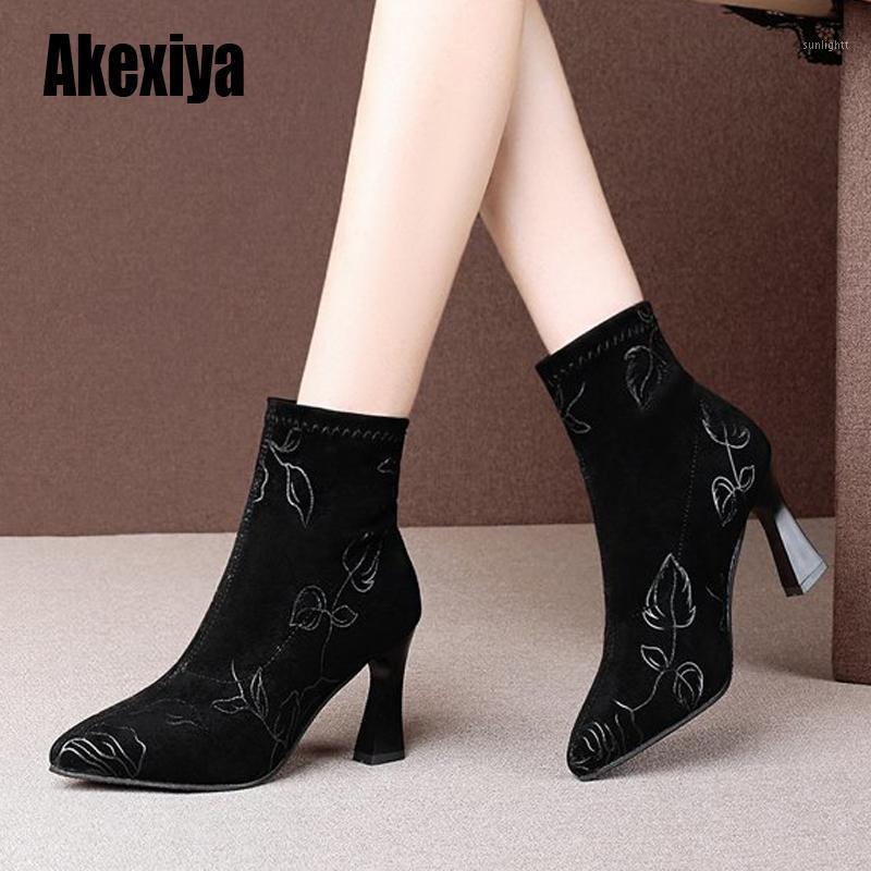 

Boots Women Kid Suede High Heel Boots Ladies Casual Autumn Winter Shoes Qualiy Pointed Toe botines mujer u8381, Fur