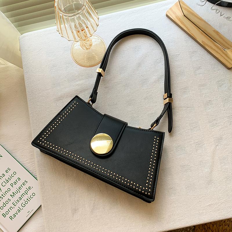 

VeryMe Fashion Leather Shoulder Underarm Bags Ladies Handbags Crossbody Pack Retro Messenger Women's Bag 2021New Bolsas De Mujer, Black