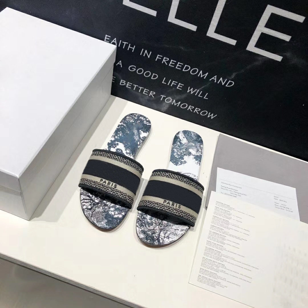 

popular style women's black and white slide's Color mixing Ladies embroidered sandal slips Classic design lady dway slide EUR 35-41