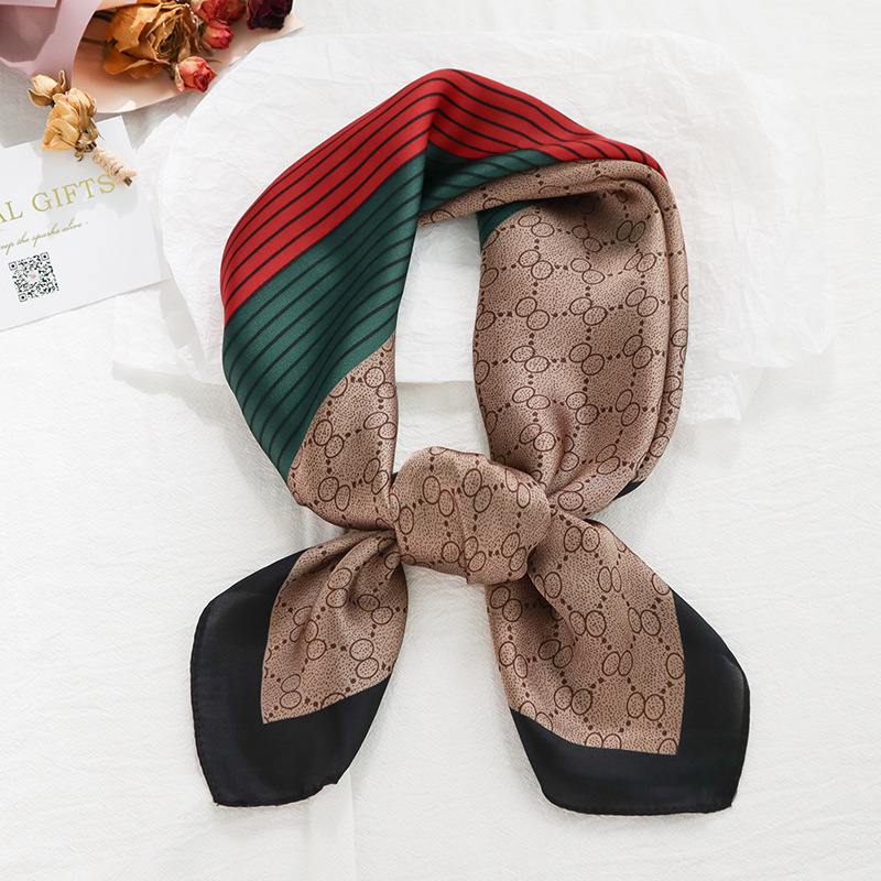 

70 * 70cm Satin printed small square towel