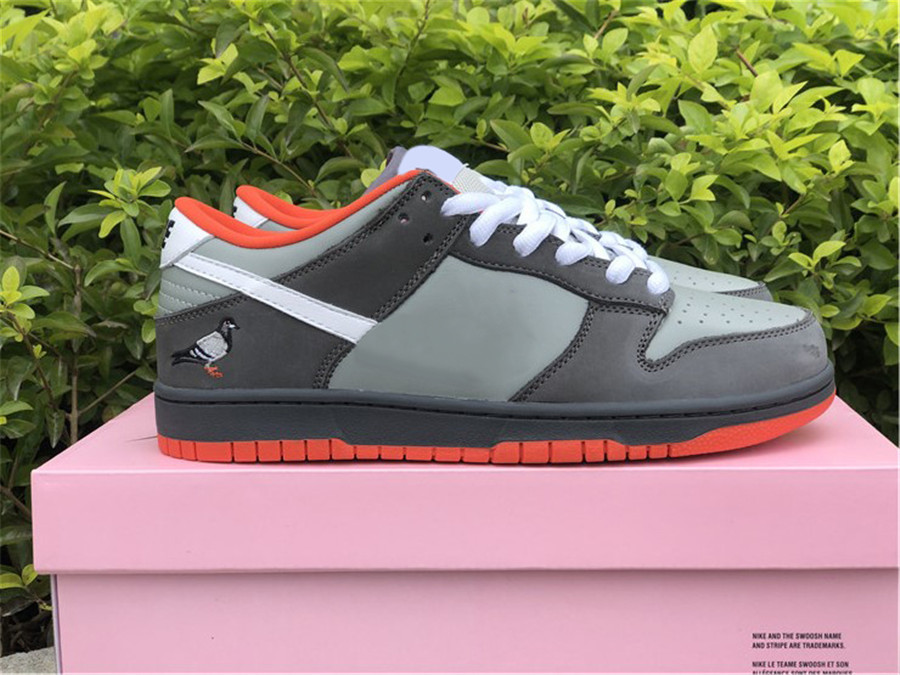 

Authentic Dunk SB Staple NYC Pigeon Low Skateboard Shoes Men Women Medium Grey White Dark Grey Dove Outdoor Sneakers With Original Box, Customize