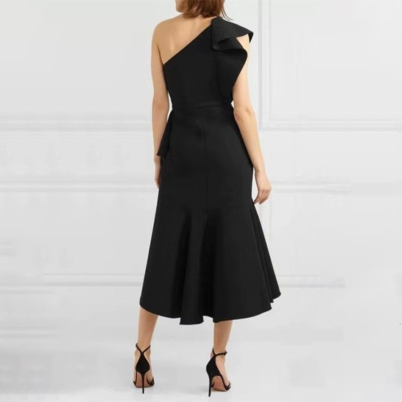 

2021 New Black Solid Spring Woman in Sleeveless Ruff Shoulder Asymmetric Track Dressed As Female Summer Party Dress E8y2