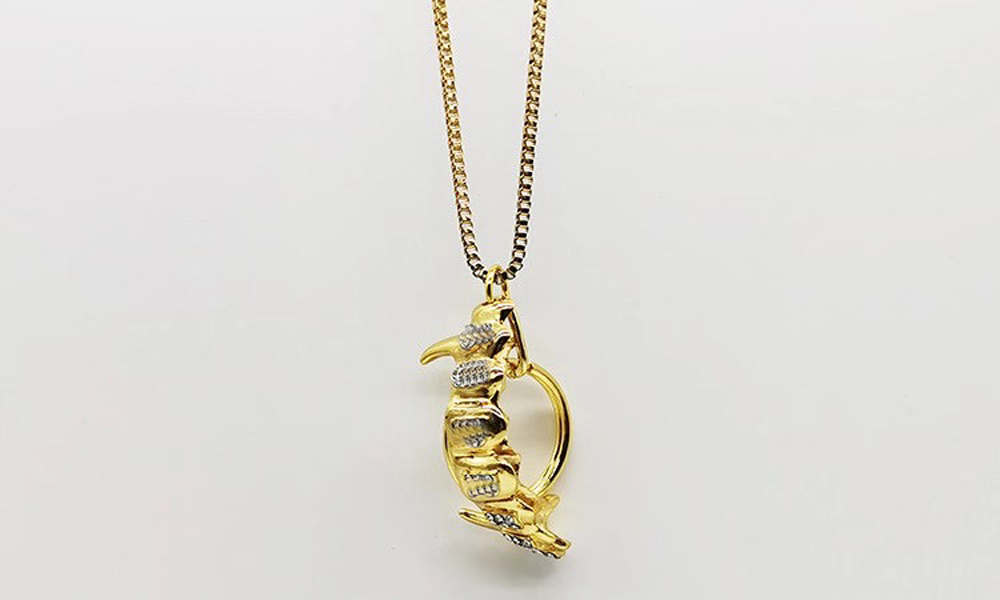 

Fronts Keychain fashion keychain decoration Pendant toy model in stock