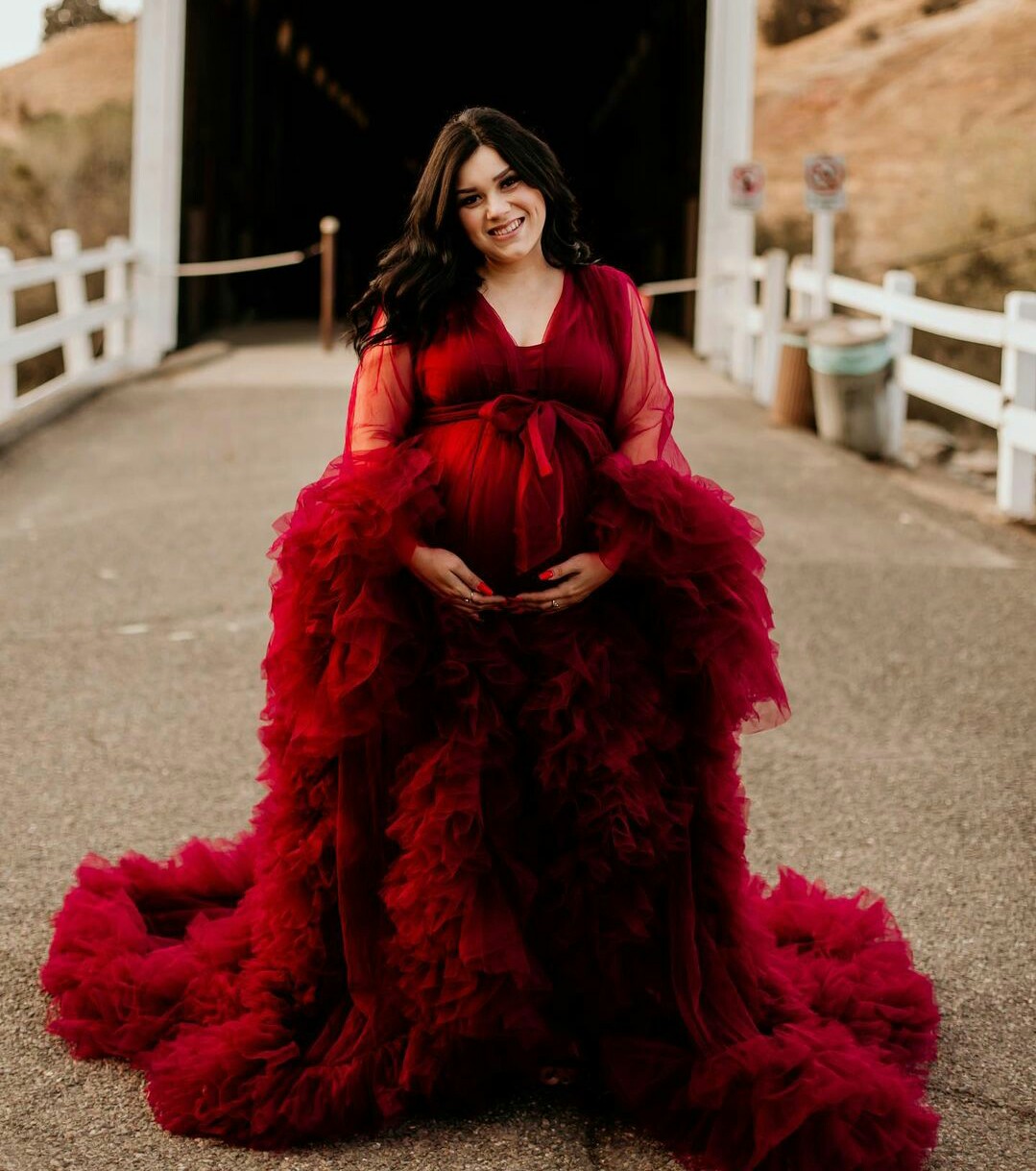

Sexy Wine Red Photography Dress See Thru Long Prom Dresses With Puff Full Sleeves Prom Gowns Ruffles Tiered Pregnant Woman Long Robe