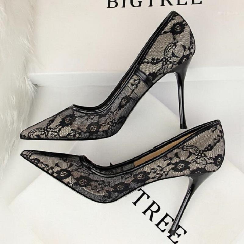 

European America Style Sexy Slim Thin High Heel Shallow Pointed Toe Mesh Breathable Cut Out Lace Embroider Women Pumps 202005271, Black