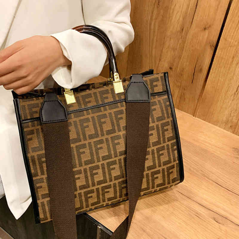 

exclusive women's bag printed Pu large moisture resin portable tote sling Shoulder Messenger Bag, Section one