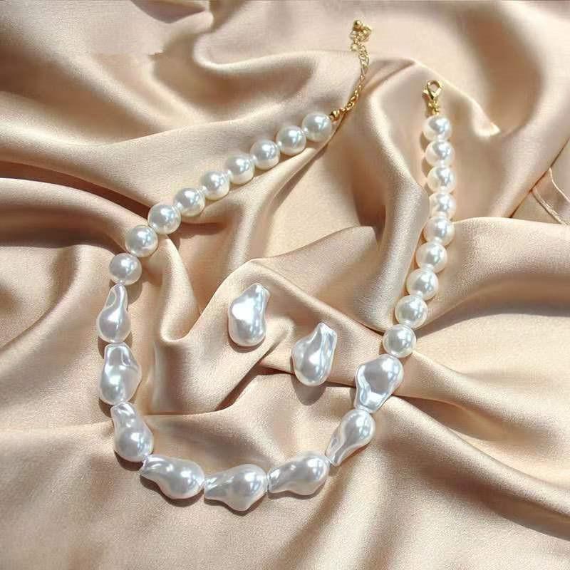 

French elegant shaped baroque pearl collar bone chain necklace suit to restore ancient ways small temperament stud