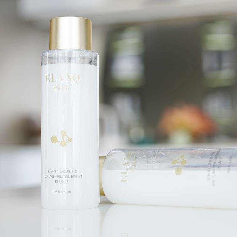 

Serum Collagen Rejuvenating Essence moisturizes, tightens and brightens skin