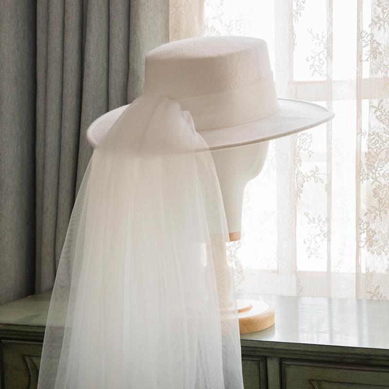 

White Woollen Flat Top Hat For Women Autumn And Winter French Style Brimmed Wedding Dress Hat Elegant Women Hats